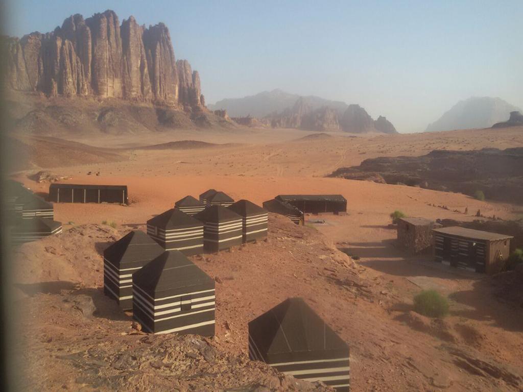 Wadi Rum Quiet Village Camp Kültér fotó